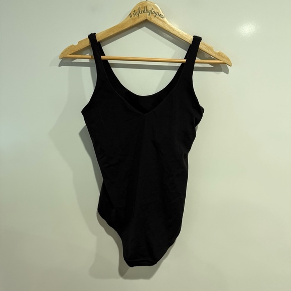 Lululemon Lululemon Align Bodysuit Black - Picture 7 of 8